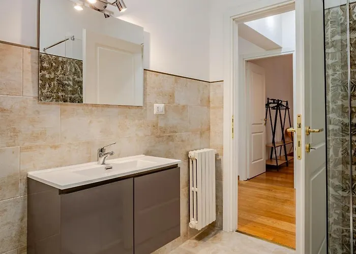 Ampio Di Design Nel Cuore Di Apartman